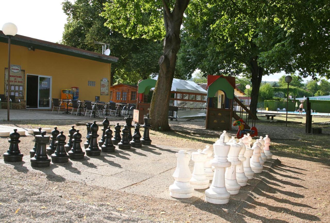 Mobil Homes Xxl2 4 Chambres - Camping Le Ranch Des Volcans Châtel-Guyon Buitenkant foto