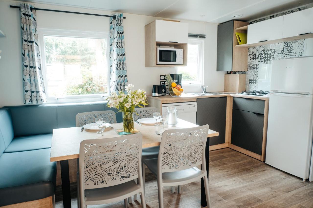 Mobil Homes Xxl2 4 Chambres - Camping Le Ranch Des Volcans Châtel-Guyon Buitenkant foto