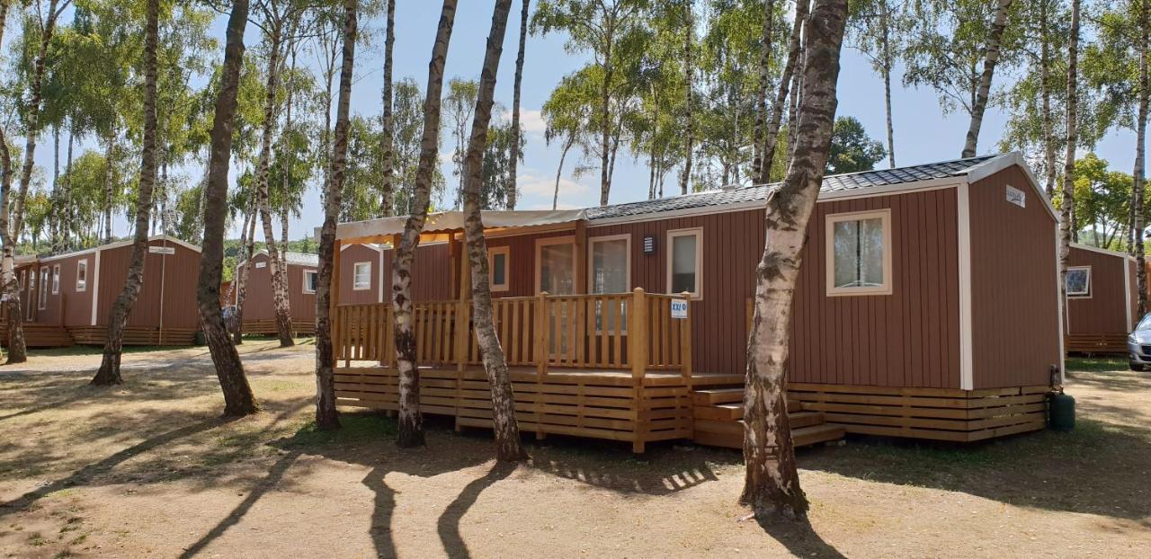 Mobil Homes Xxl2 4 Chambres - Camping Le Ranch Des Volcans Châtel-Guyon Buitenkant foto