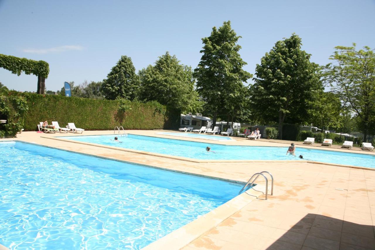 Mobil Homes Xxl2 4 Chambres - Camping Le Ranch Des Volcans Châtel-Guyon Buitenkant foto
